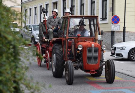 2022_Flosarski_bal_Maj_MArovt (14)